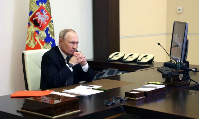 Πούτιν: Επιβολή στρατιωτικού νόμου στις 4 επαρχίες που η Ρωσία απέσπασε από την Ουκρανία