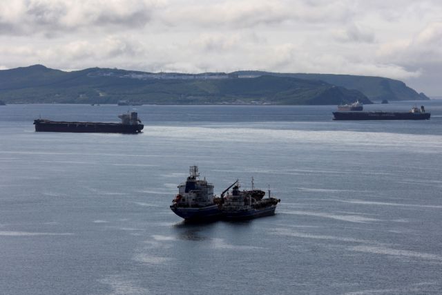 Ρωσία: Ο «αόρατος» στόλος δεν αρκεί – Αναγκαία τα ευρωπαϊκά τάνκερ