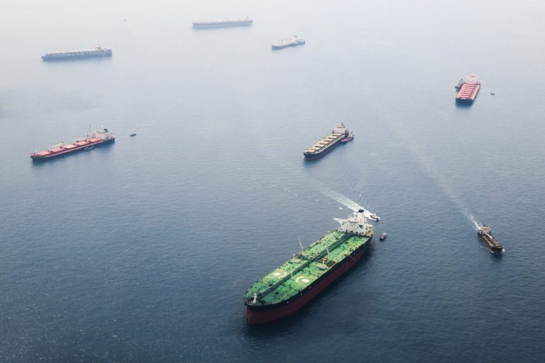 Διεθνές Ναυτικό Επιμελητήριο: Ζητά τη δημιουργία ταμείου για την μετάβαση της ναυτιλίας σε καθαρότερα καύσιμα