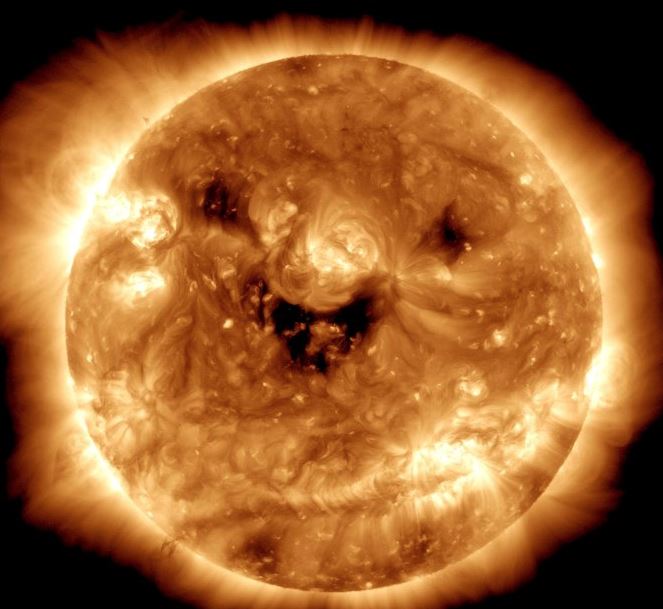 NASA: Η συγκλονιστική φωτογραφία με τον ήλιο που χαμογελά