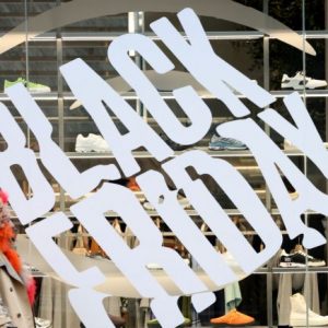 Black Friday: Οι καταναλωτές επιμένουν διαδικτυακά