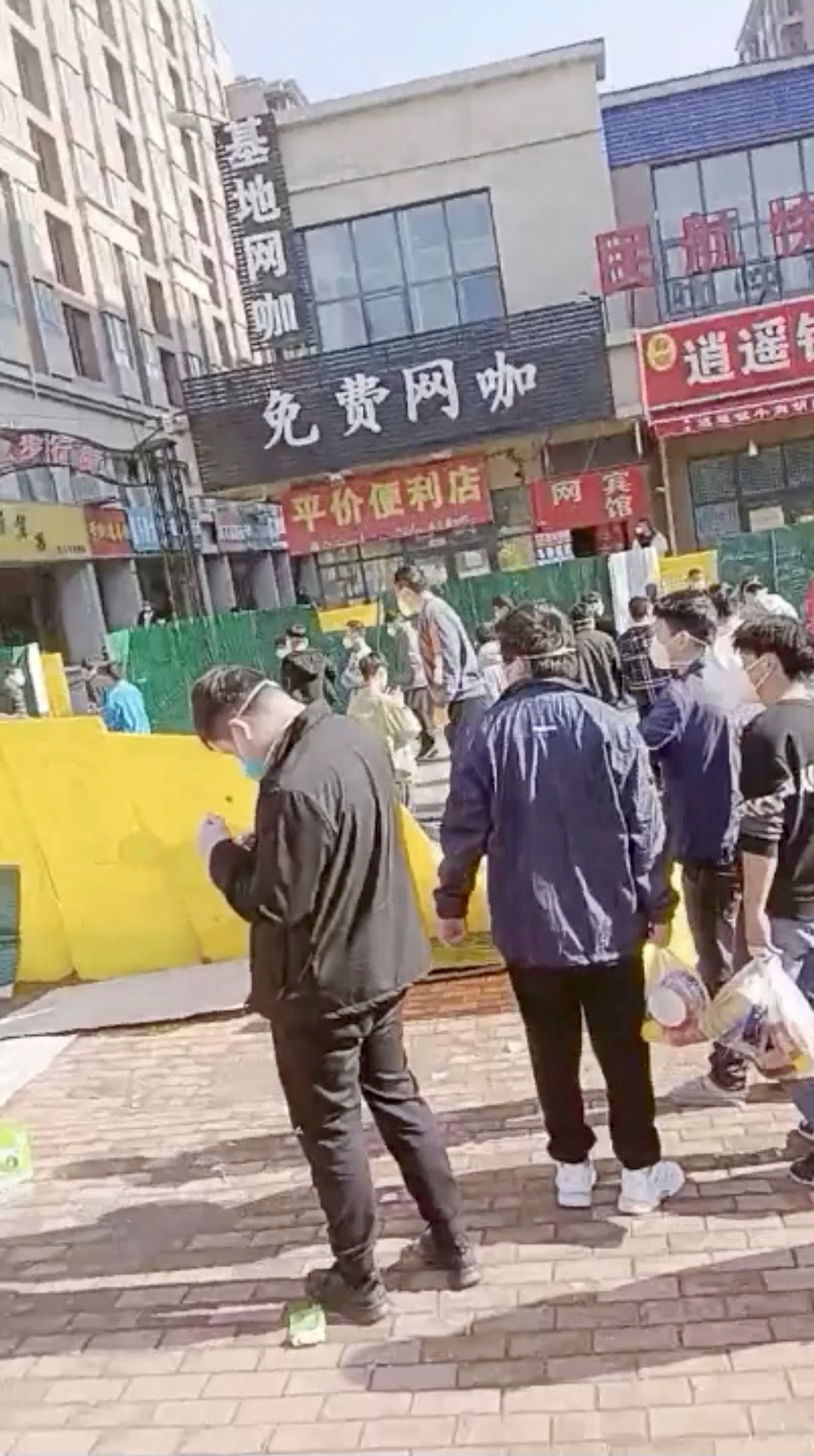 Κίνα: Ξεσηκώθηκαν οι εργαζόμενοι στο μεγαλύτερο εργοστάσιο iPhone