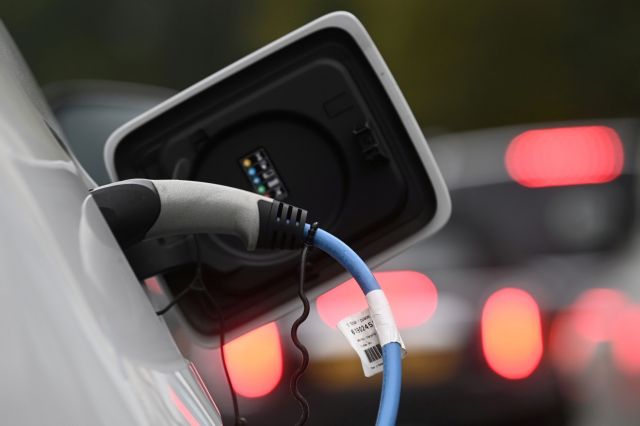 Αυτοκίνητο: Πουλήθηκαν περισσότερα ηλεκτρικά από ντίζελ τον Ιούνιο στην Ευρώπη 