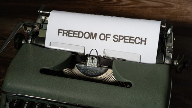 Η δύσκολη ελευθερία του λόγου