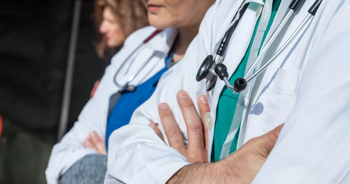 Νοσοκομειακοί γιατροί: Σε απεργιακές κινητοποιήσεις ζητώντας την απόσυρση του νομοσχεδίου για τη δευτεροβάθμια περίθαλψη