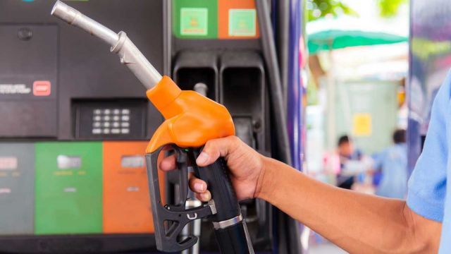 Kαύσιμα: Ανοιχτό ενδεχόμενο για Fuel Pass 3 – Τι είπε ο Σκρέκας