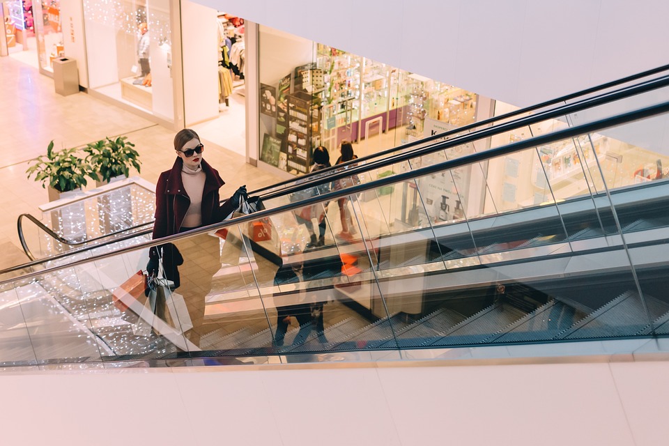Η δεύτερη ζωή των malls – Μεταμορφώνονται για να επιβιώσουν