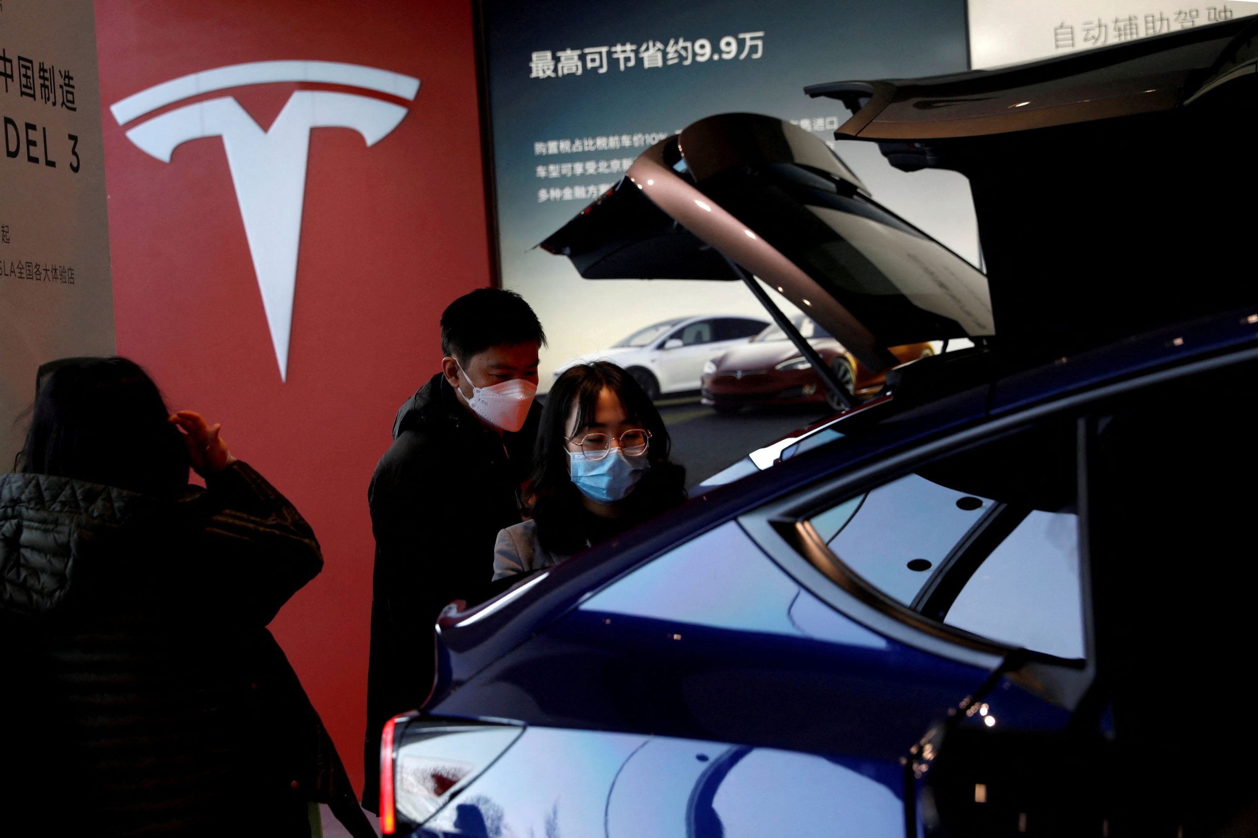 Tesla: Χαμός στο «κινέζικο twitter» μετά από δυστύχημα με Model Υ