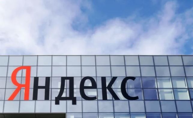 Yandex: Ο ρωσικός τεχνολογικός κολοσσός εγκαταλείπει τη Μόσχα