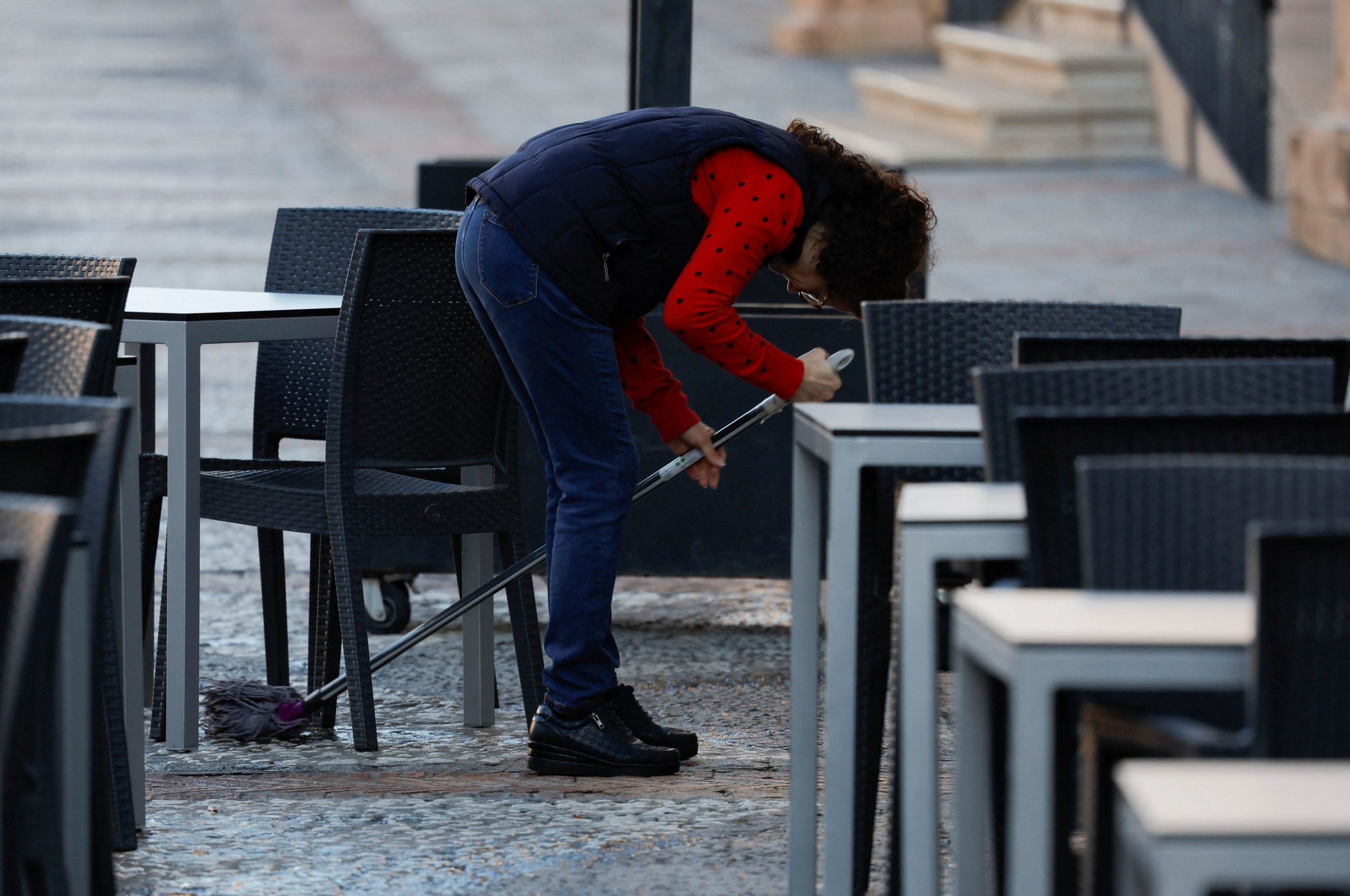 Χρειάζεται να αυξηθεί η ανεργία για να πέσει ο πληθωρισμός;