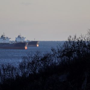 Καύσιμα: Ανθεί ο «αόρατος» ρωσικός στόλος