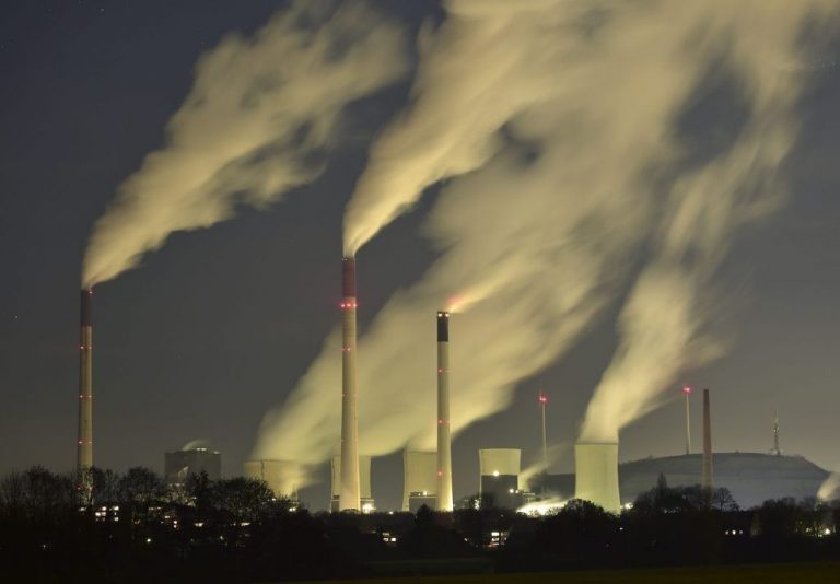 ΕΕ: Κοντά σε συμφωνία για επιβολή φόρου άνθρακα σε εισαγόμενα προϊόντα Ευρωκοινοβούλιο και κράτη-μέλη