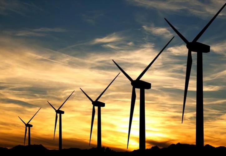 EY: Στην 1η θέση η Ελλάδα στις Ανανεώσιμες Πηγές Ενέργειας με βάση το ΑΕΠ