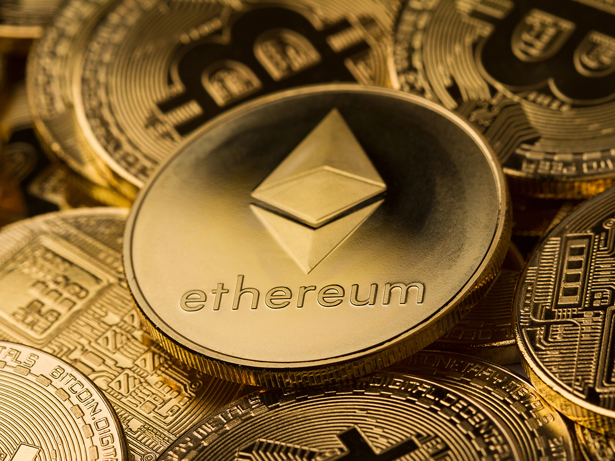 Ethereum: Αγγίζει τα 2.000 δολάρια