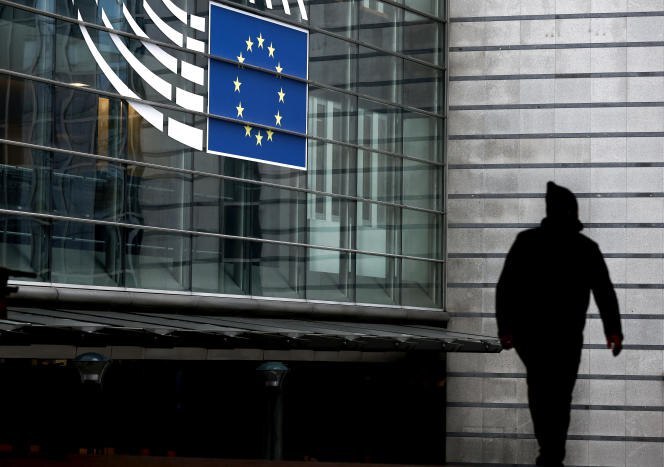 Ευρωβαρόμετρο: Απαισιόδοξοι για την πορεία της ΕΕ οι Έλληνες