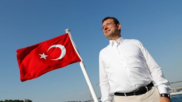 Εκρέμ Ιμάμογλου: Ποινή φυλάκισης και στέρηση πολιτικών δικαιωμάτων καταδικάστηκε ο δήμαρχος Κωνσταντινούπολης