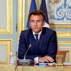 Γαλλία: Ο πρόεδρος Μακρόν επιμένει για τις συντάξεις
