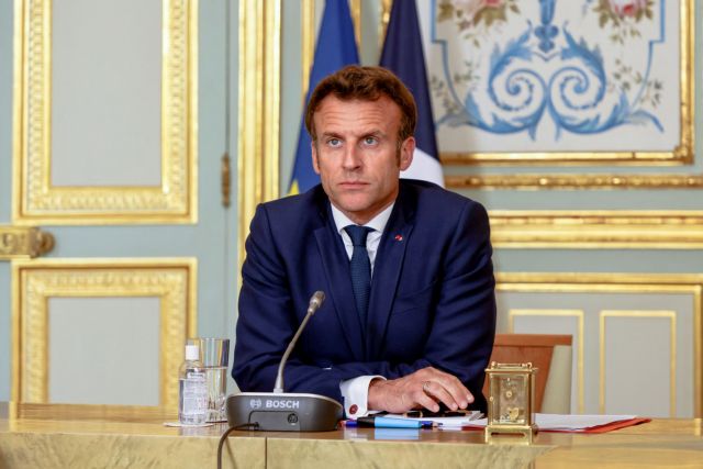 Η δημοσιονομική αστάθεια του Μακρόν θα αποδυναμώσει τη Γαλλία