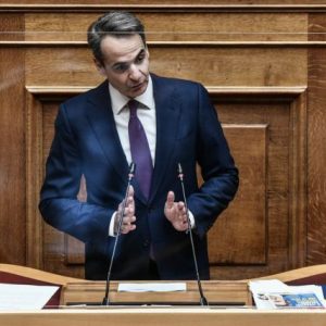 Πρόταση μομφής: Τρεις «φακέλους» φέρνει ο Μητσοτάκης στη σύγκρουση κορυφής στη Βουλή