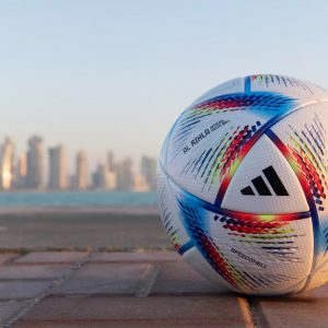 FIFA: Καταγγελίες ότι έβαψε «πράσινο» το Μουντιάλ του Κατάρ