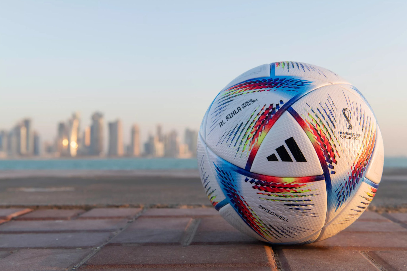 FIFA: Καταγγελίες ότι έβαψε «πράσινο» το Μουντιάλ του Κατάρ