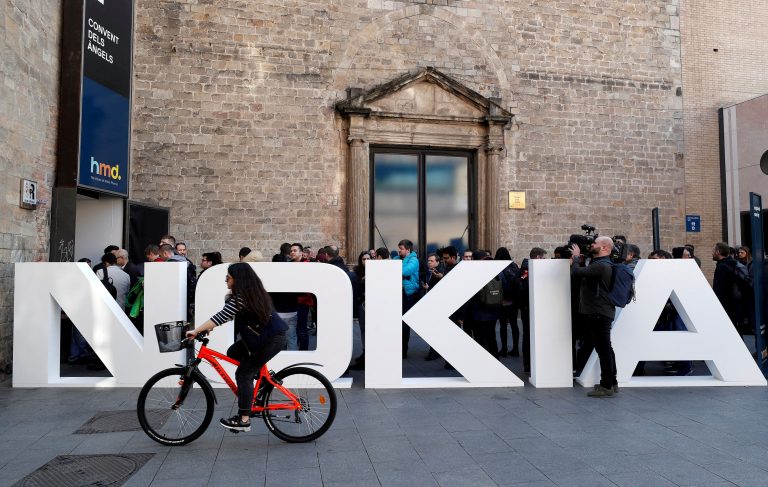 Nokia: Η πτώση πωλήσεων φέρνει κι άλλες απολύσεις