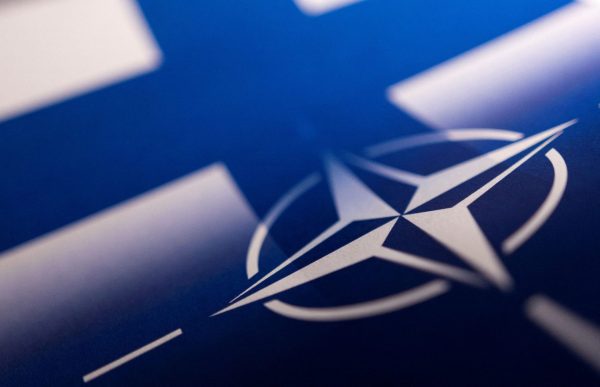 Φινλανδία: Θα πρέπει να εξετάσει την είσοδο στο ΝΑΤΟ χωρίς τη Σουηδία, δηλώνει ο υπουργός Εξωτερικών