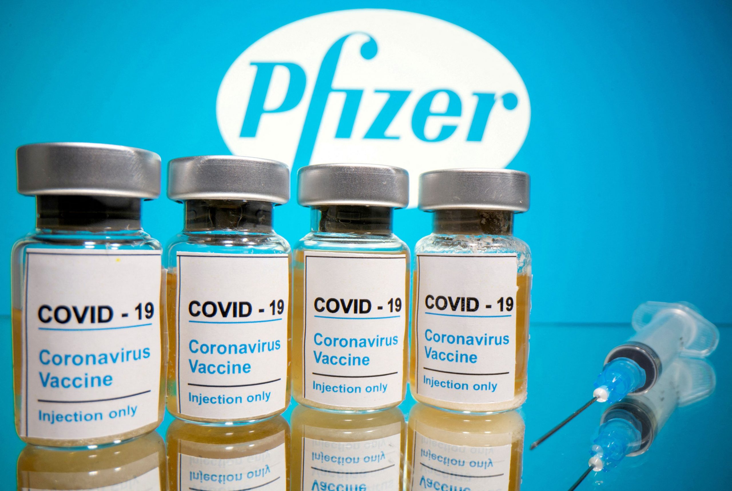 Κορωνοϊός: Τα CDC εξετάζουν αν το επικαιροποιημένο εμβόλιο της Pfizer σχετίζεται με κίνδυνο εγκεφαλικού