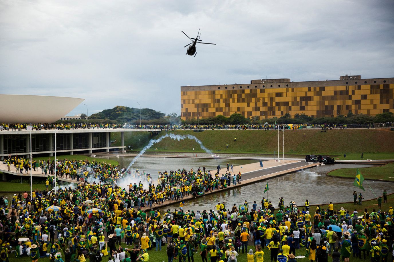Βραζιλία: Πώς η ρητορική και μετά η σιωπή του Μπολσονάρο ενορχήστρωσαν την εισβολή