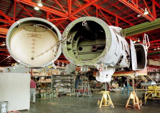 Invitation of interest issued for Hellenic Aerospace Industry; first phase of privatization