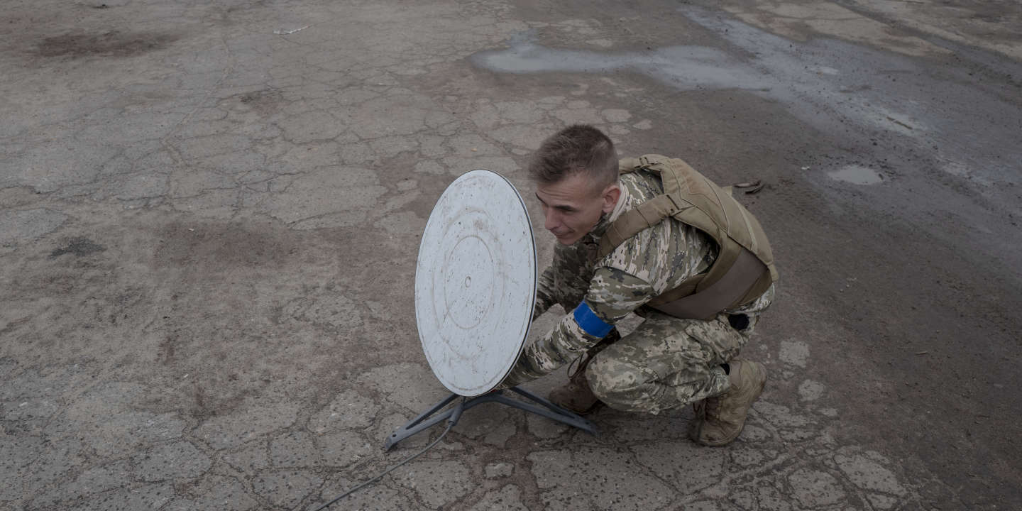 Ιλον Μασκ: Πώς οι δορυφόροι του έσωσαν την Ουκρανία