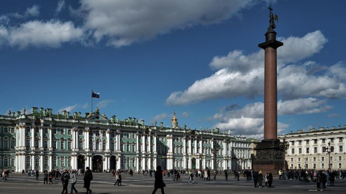 Ρωσία: Επίθεση χάκερς στο Μουσείο Ερμιτάζ – Έδειξαν πληροφορίες για την σφαγή στην Μπούτσα