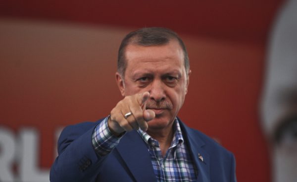Τουρκία: Εξω φρενών ο Ερντογάν με τον Economist για τα περί «δικτατορίας»