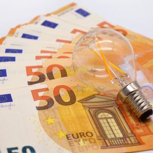 Λογαριασμοί ρεύματος: Στα σκαριά ηλεκτρονική πλατφόρμα της ΡΑΕ για τον έλεγχο των χρεώσεων