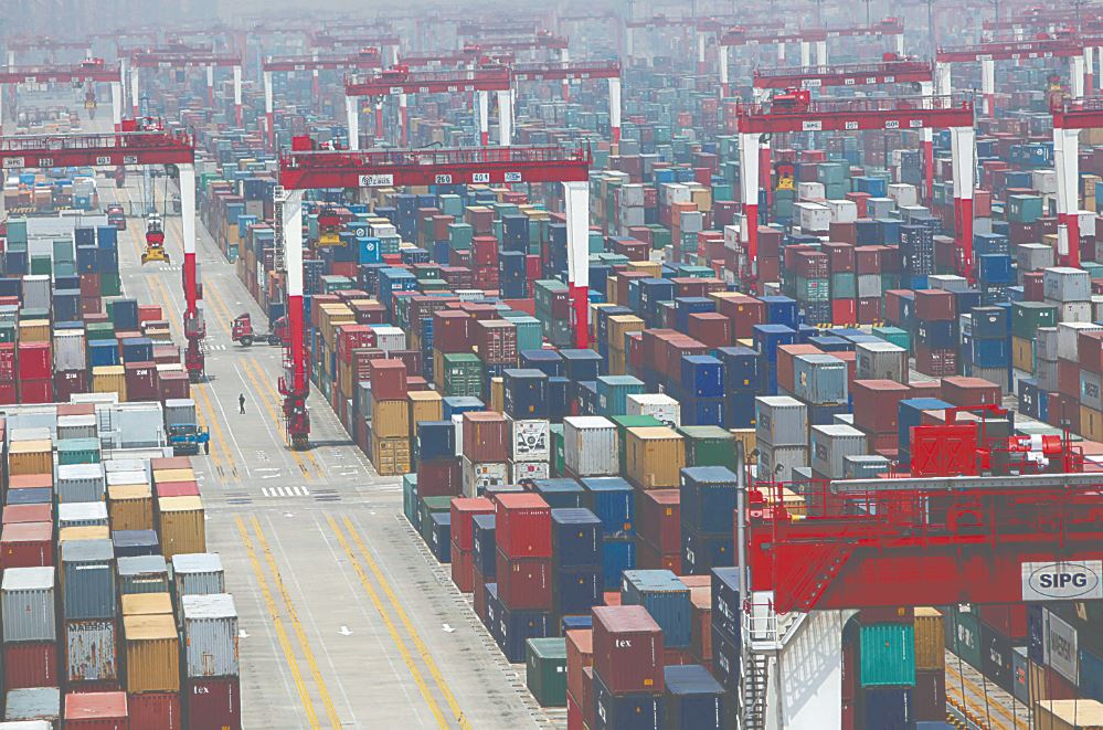 Κίνα: Αύξηση κατά 4,8% στον όγκο των εμπορευματοκιβωτίων που διακινήθηκαν στα λιμάνια της