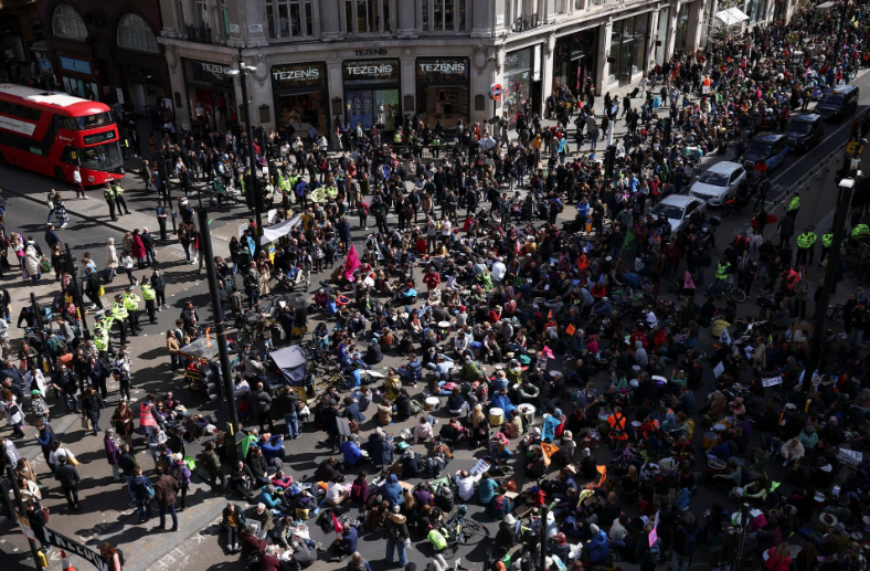 Βρετανία: Μέτρα για καταστολή του κύματος διαδηλώσεων