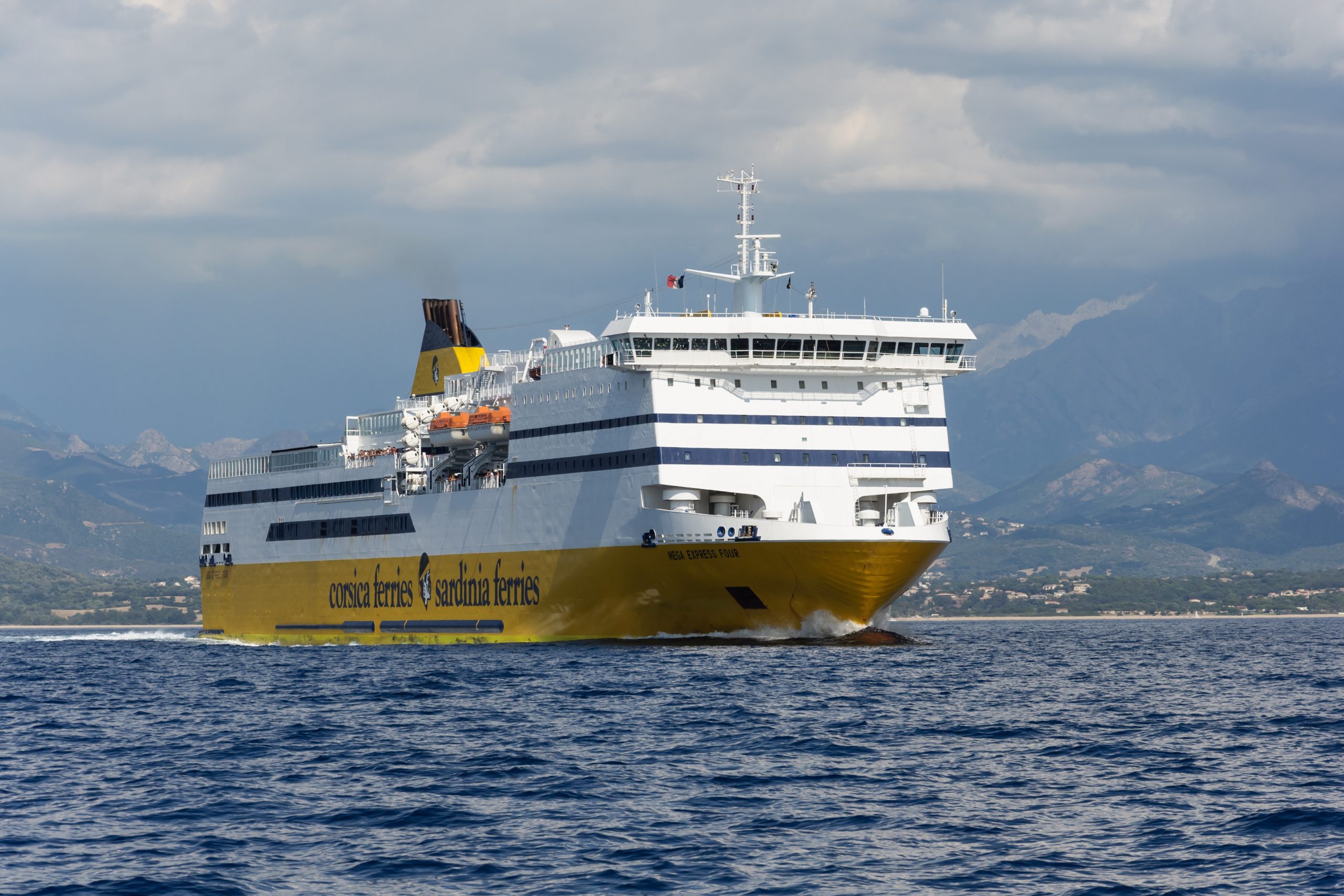 Corsica Ferries: Επενδύει στην κατασκευή «πράσινου» φορτηγού πλοίου