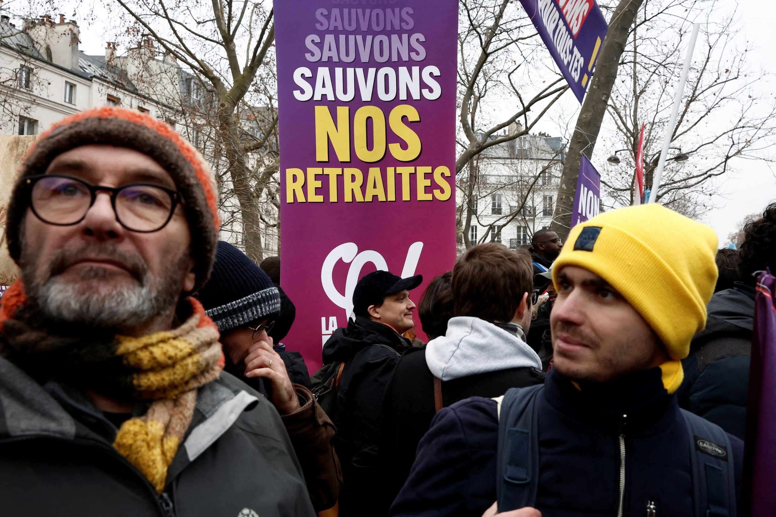 Γαλλία: Με επεισόδια και αντεγκλήσεις ξεκίνησε η συζήτηση για το συνταξιοδοτικό