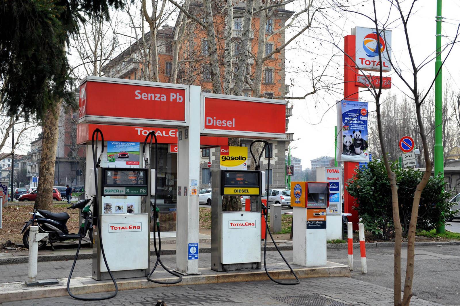 Ιταλία: Παρέμβαση στη τιμή των καυσίμων προανήγγειλε ο Σαλβίνι