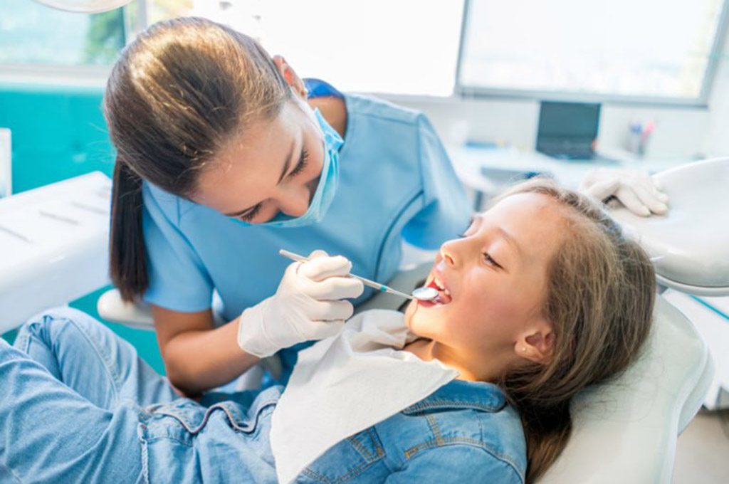 Dentist pass: Free dental examinations for Greek children 6-12 years old