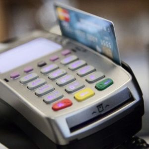 Φοροδιαφυγή: Έρχεται λίφτινγκ στα φορο-κίνητρα για τις ηλεκτρονικές αποδείξεις