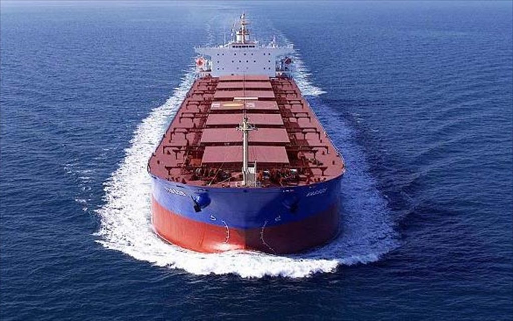 Ναυτιλία: «Χαμόγελα» για τους ναύλους σε bulk carriers και δεξαμενόπλοια