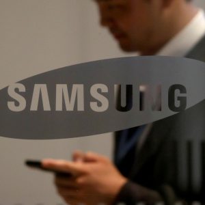 Samsung: Πώς «ροκανίζει» μερίδια αγοράς από την Apple με τα foldables