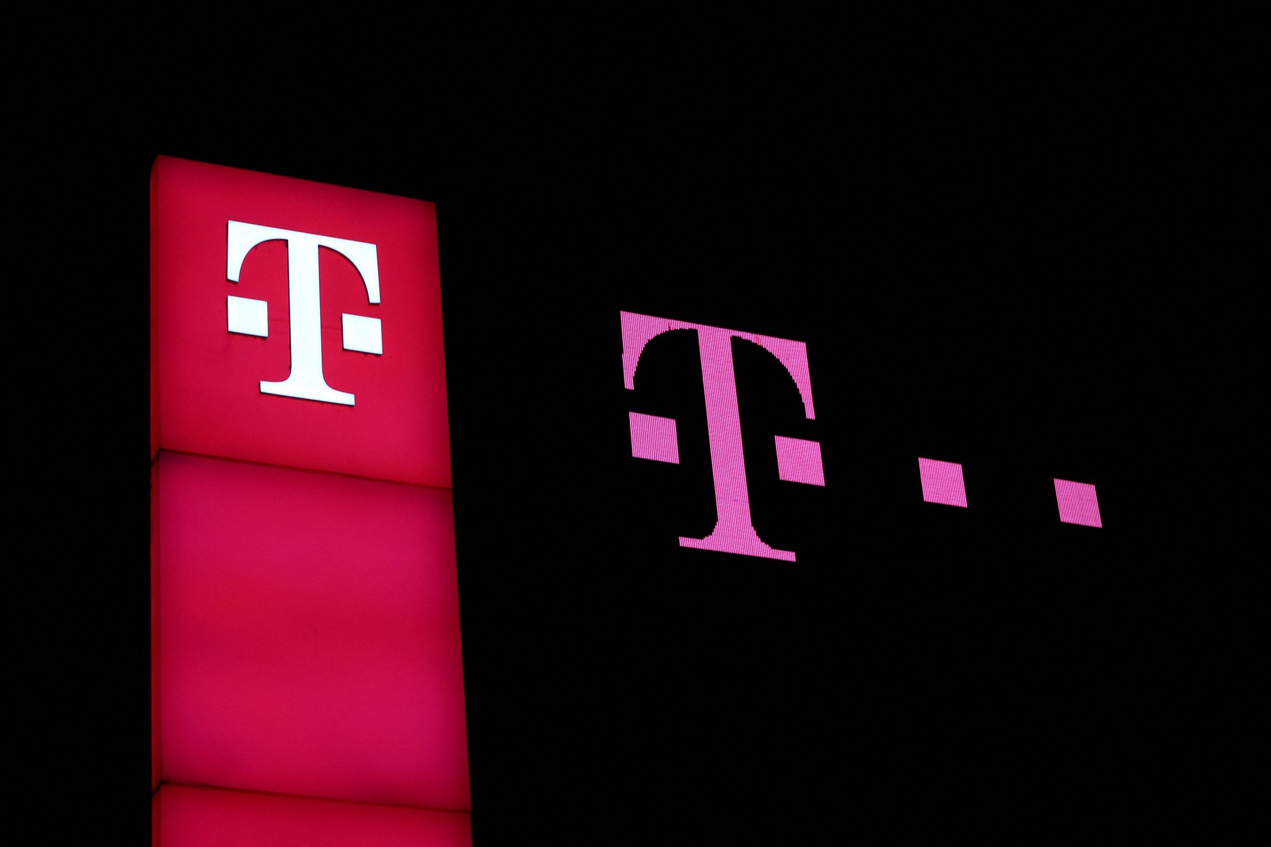 Deutsche Telekom: Εντελώς ανυπόστατη η φήμη περί πρόθεσης πώλησης του ΟΤΕ