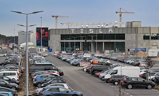 Tesla: Νέο σενάριο για εργοστάσιο στην Ινδία – Πώς εξελίσσονται οι διαπραγματεύσεις