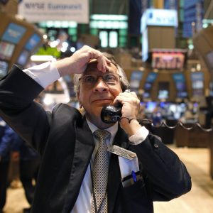 Golden Boys: Συρρικνώνονται κατά 26% τα μπόνους στην Wall Street