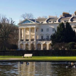 Βρετανία: Προς πώληση η έπαυλη του Καρόλου Ντίκενς στο Λονδίνο