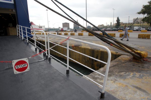 Πλοία: Δεμένα στα λιμάνια – 48ωρη πανελλαδική απεργία από την ΠΝΟ