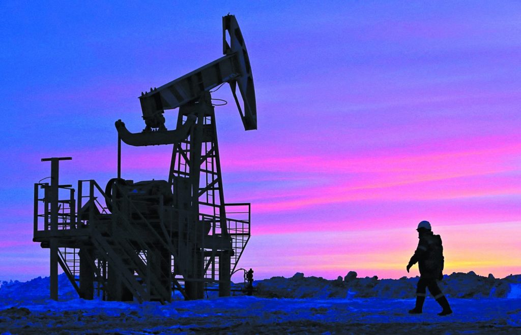 Big Oil: Ρεκόρ κερδών σχέδον 200 δισ. ευρώ
