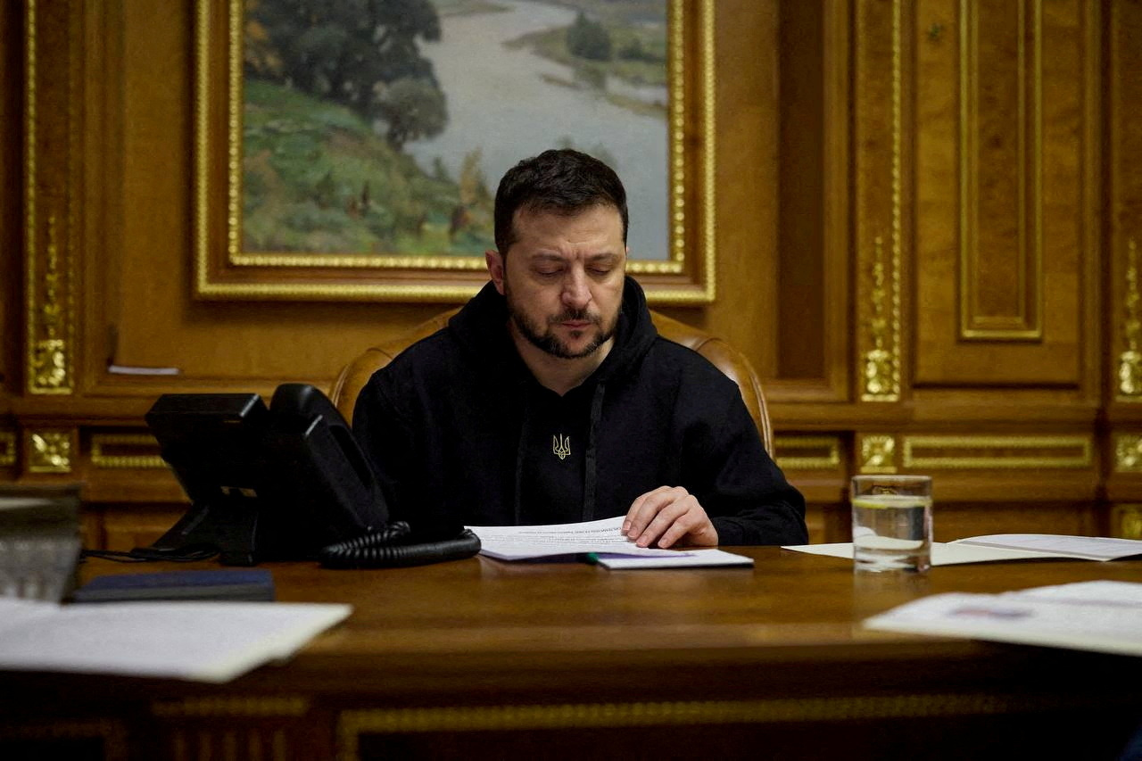 Ουκρανία: Ο Ζελένσκι εναντίον ορθόδοξων μοναχών